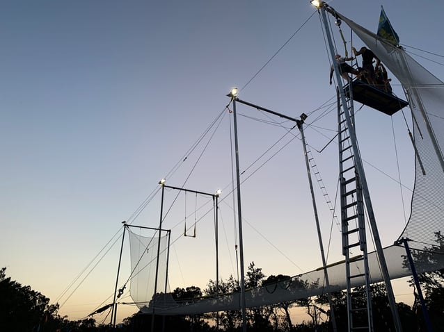 Flying Trapeze 1